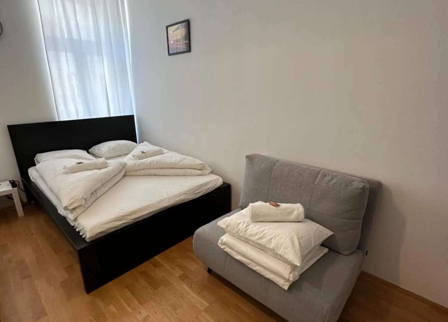 Cozy-5-Person Apartment In Vienna 5